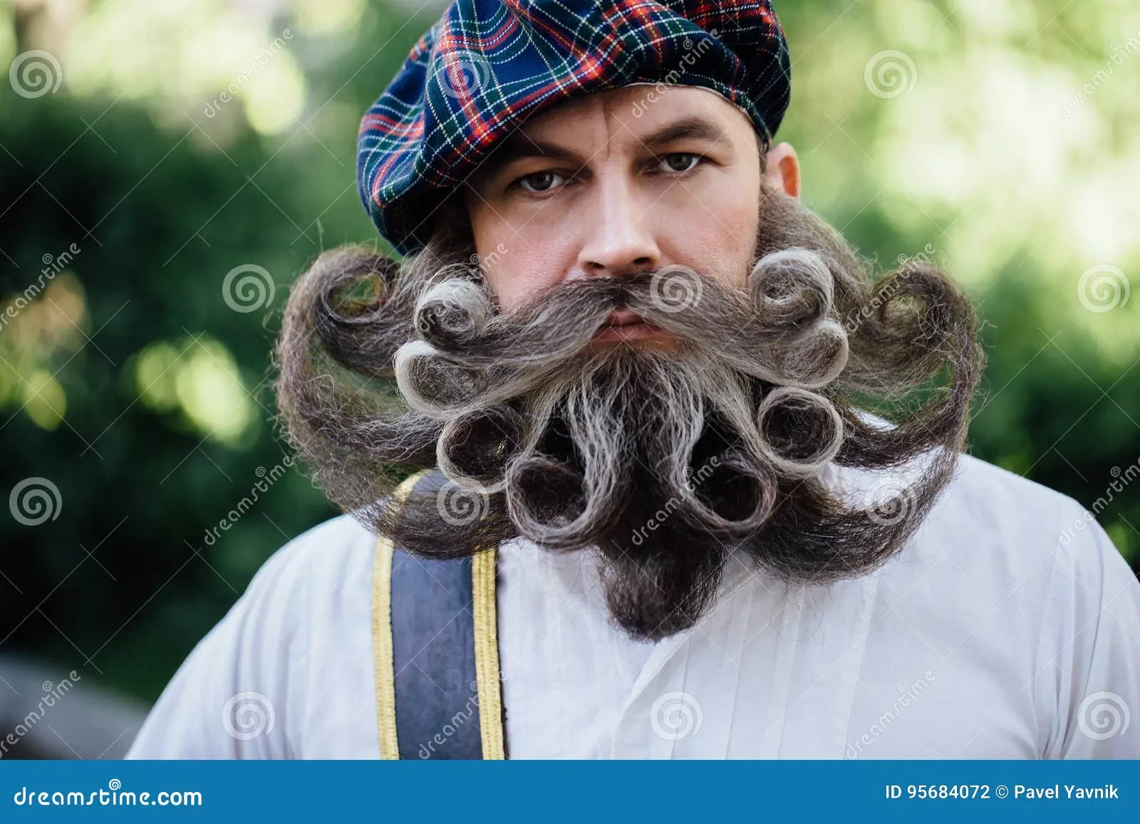 Long Scotsman beard