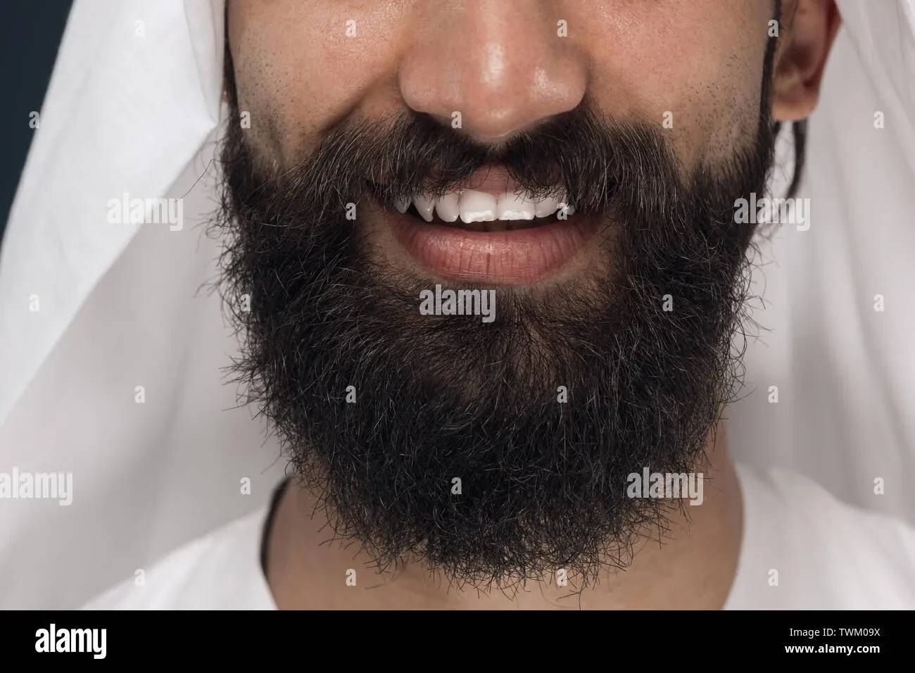 Long Flowing Emirati Beard 2024