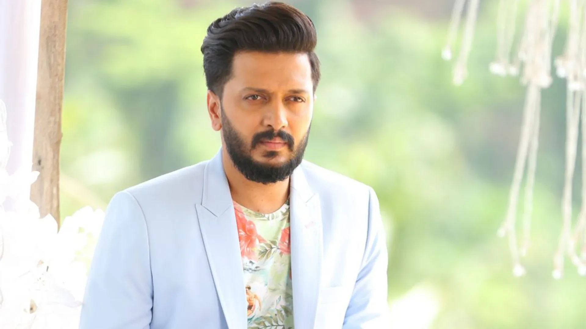 img/1294_ritesh-deshmukhs-beard-game-a-style-evolution.webp