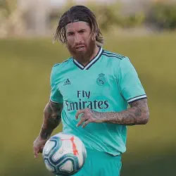 img/1341_sergio-ramos-beard-journey-a-comprehensive-look.webp